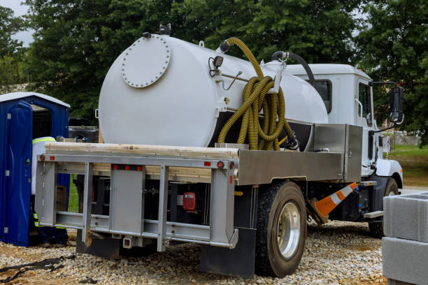 Portable Toilet Options We Offer in Brownsboro, TX
